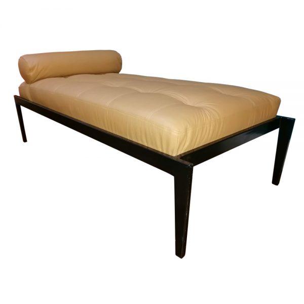 BANQUETA NILOPATRA DE EXHIBICIÓN 150cm